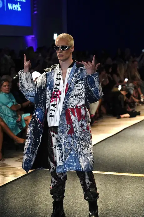 Pia Bolte, 8 August 2026, show 6, Runway. Frame UGGHN1