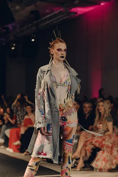 Pia Bolte, 8 August 2026, show 6, Runway. Frame L8OBVX