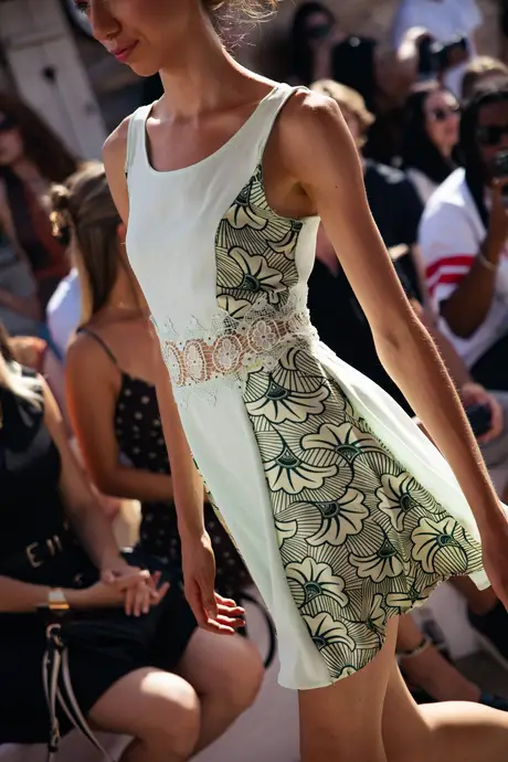 Roubs Style, 9 August 2026, show 4, Runway. Frame 7IB3TW