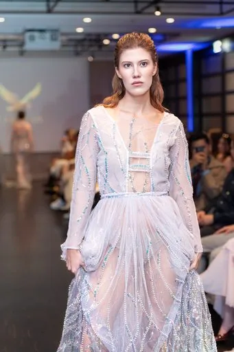 House of Karneol, 9 August 2026, show 5, Runway. Frame LQG6KI