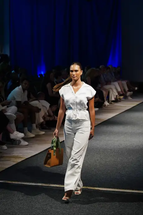 Joelle Jacobs x Holsta, 9 August 2026, show 6, Runway. Frame KZRUTV