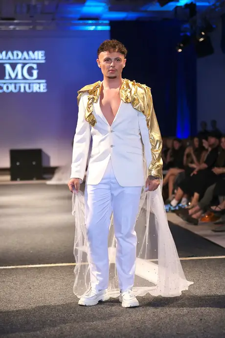 7 August 2026, show 2, Runway. Frame 4MKFST