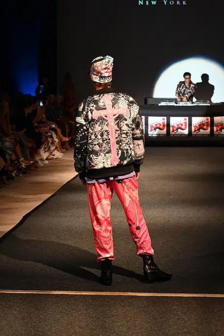8 August 2026, show 6, Runway. Frame _CUHDW