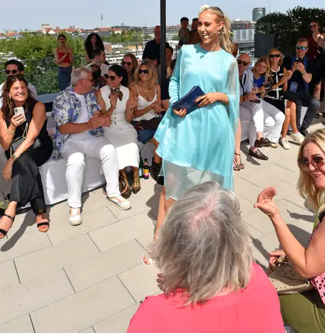 Guests, 9 August 2026. Frame OBXO1W