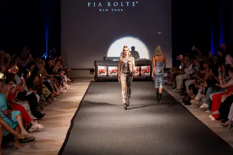 Pia Bolte, 8 August 2026, show 6, Runway. Frame 1LPN0_
