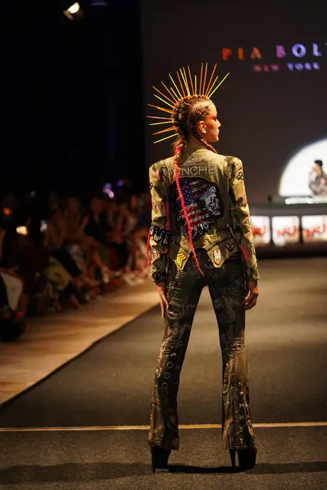 Pia Bolte, 8 August 2026, show 6, Runway. Frame DUEF_M