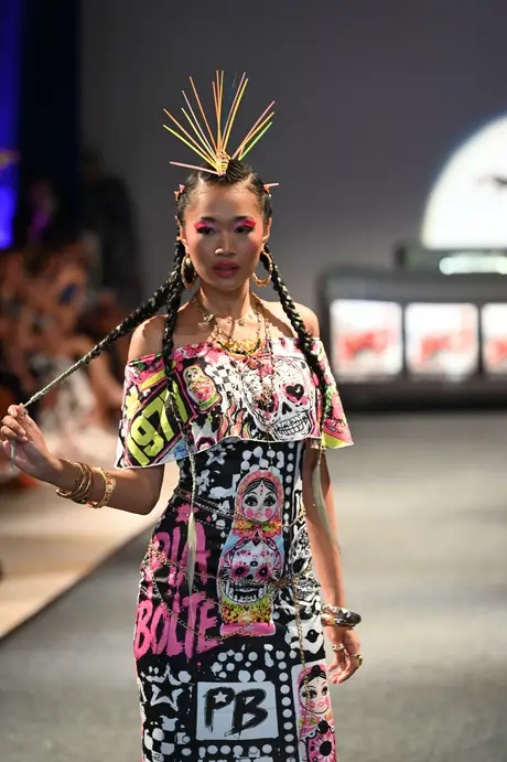 8 August 2026, show 6, Runway. Frame ZFOWBQ