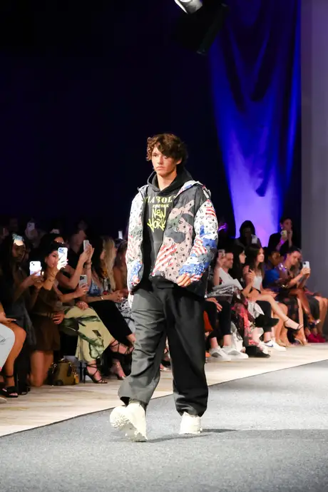 Pia Bolte, 8 August 2026, show 6, Runway. Frame I4LV6B