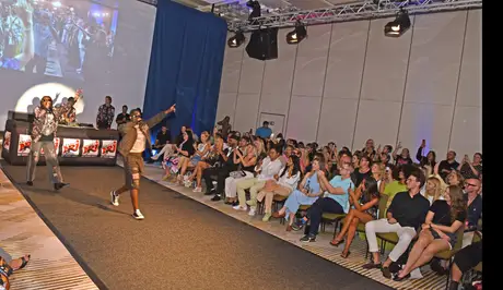 8 August 2026, show 6, Runway. Frame HJK5ZZ