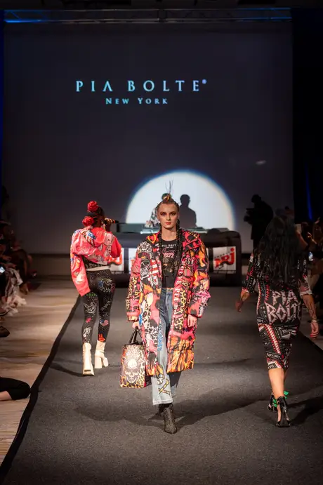 Pia Bolte, 8 August 2026, show 6, Runway. Frame YHLQXP