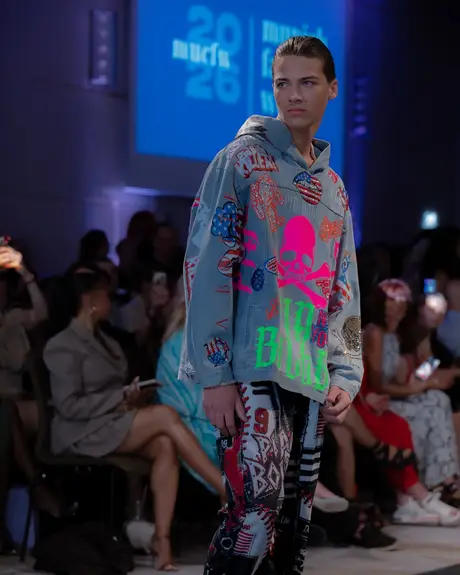 Pia Bolte, 8 August 2026, show 6, Runway. Frame QJZDWY
