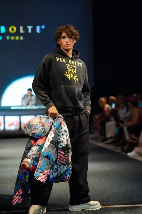 Pia Bolte, 8 August 2026, show 6, Runway. Frame LMUM8S