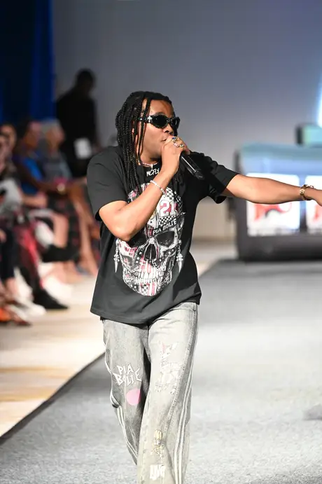 8 August 2026, show 6, Runway. Frame ULXQGF