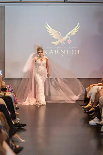 House of Karneol, 9 August 2026, show 5, Runway. Frame X8EZ9_