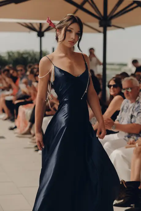 Melisande, 9 August 2026, show 2, Runway. Frame 6EITMV