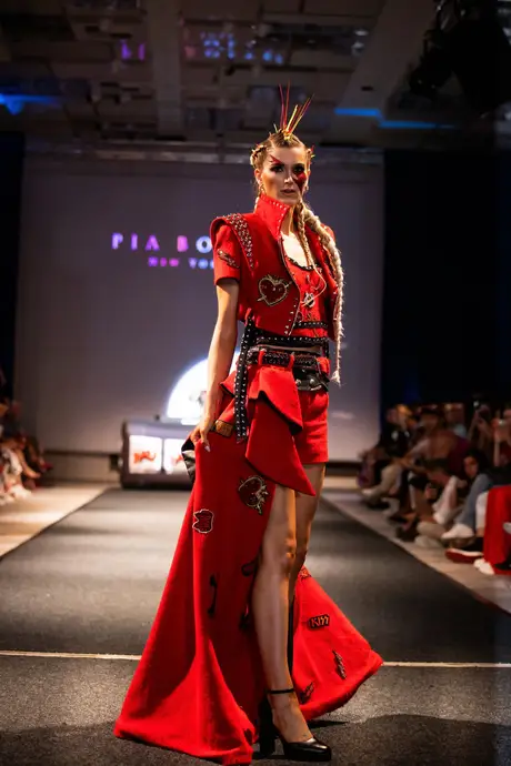 Pia Bolte, 8 August 2026, show 6, Runway. Frame 9PS-LS