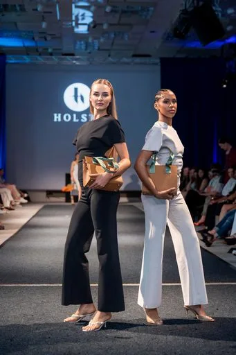 Joelle Jacobs x Holsta, 9 August 2026, show 6, Runway. Frame L4WOLE
