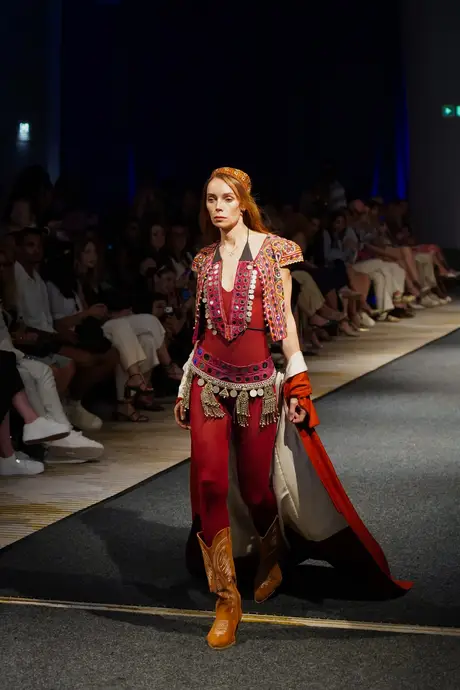 Joelle Jacobs x Holsta, 9 August 2026, show 6, Runway. Frame 7INOZW