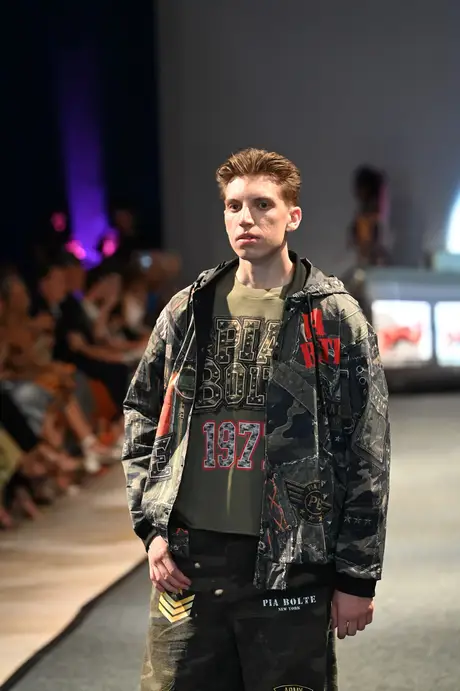 8 August 2026, show 6, Runway. Frame YBX4FO