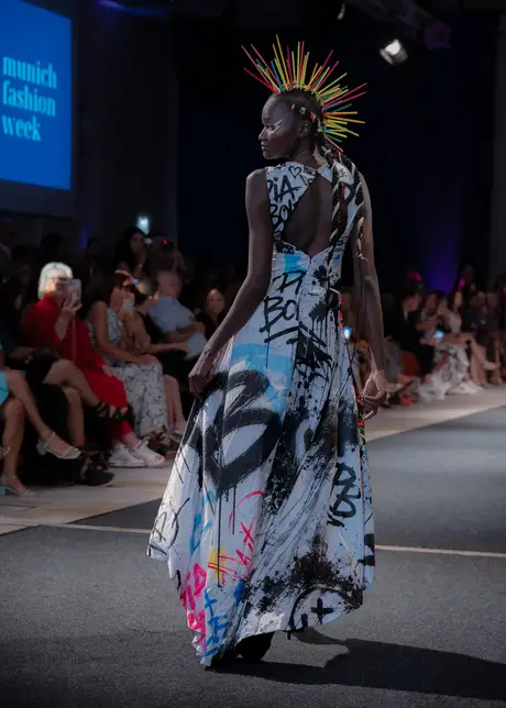 Pia Bolte, 8 August 2026, show 6, Runway. Frame QSJVU1