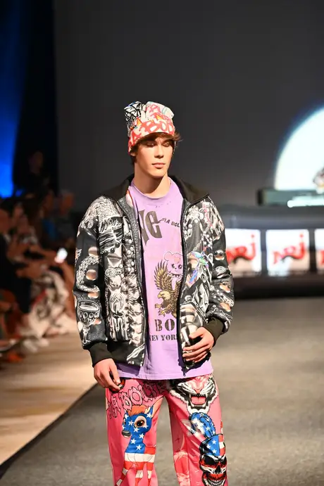 8 August 2026, show 6, Runway. Frame IRKVTT