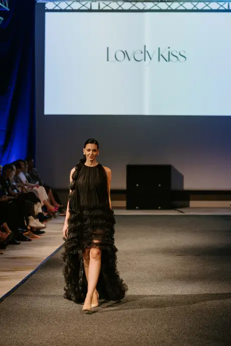 7 August 2026, show 2, Runway. Frame W7__AL