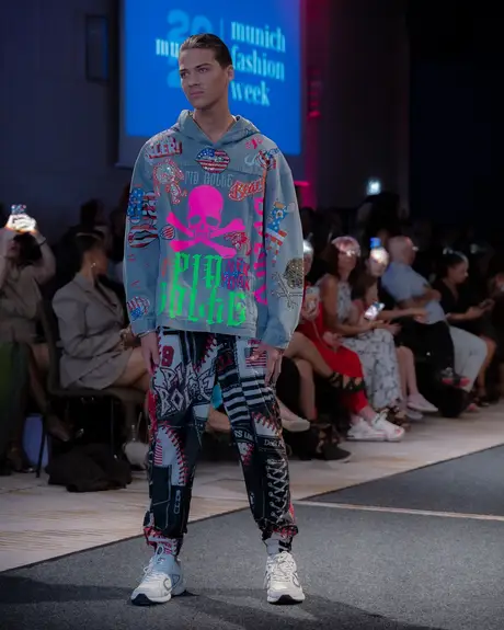 Pia Bolte, 8 August 2026, show 6, Runway. Frame N7IHRS