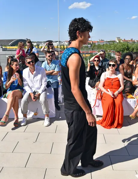 8 August 2026, show 4, Runway. Frame A1VRDC