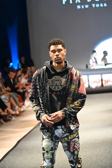 8 August 2026, show 6, Runway. Frame ZGJJQT