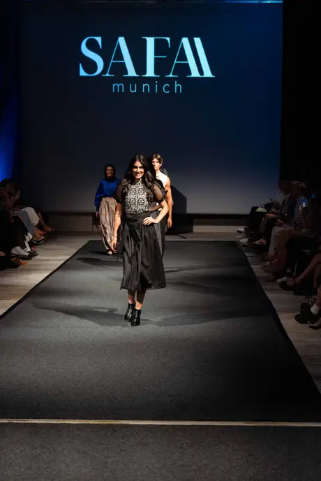 7 August 2026, show 2, Runway. Frame 7SZABE