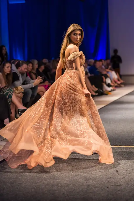 House of Karneol, 7 August 2026, show 2, Runway. Frame AHAAOY