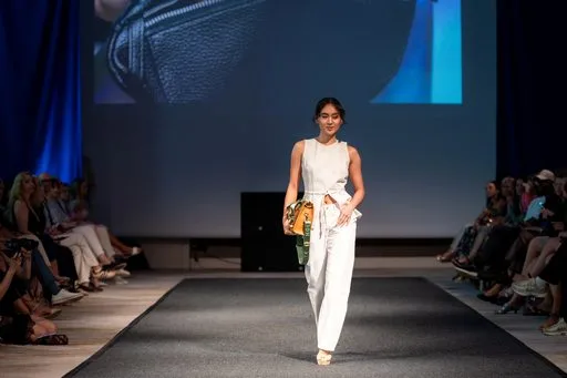 Joelle Jacobs x Holsta, 9 August 2026, show 6, Runway. Frame DHERMF