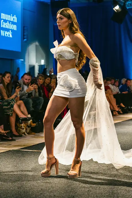 7 August 2026, show 2, Runway. Frame XMWFYR