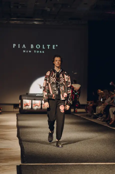 Pia Bolte, 8 August 2026, show 6, Runway. Frame NDJLS9
