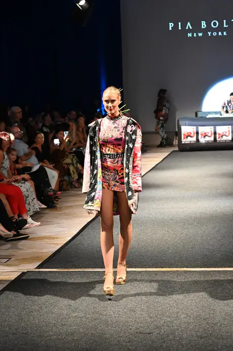 8 August 2026, show 6, Runway. Frame NTXKDJ