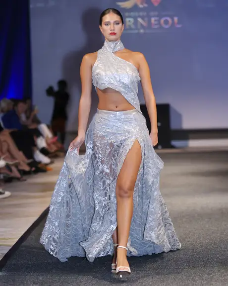 7 August 2026, show 2, Runway. Frame TZQYTV