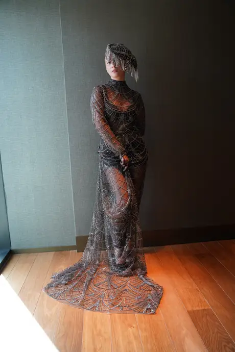 House of Karneol, 9 August 2026, show 5, Runway. Frame ISBKJX