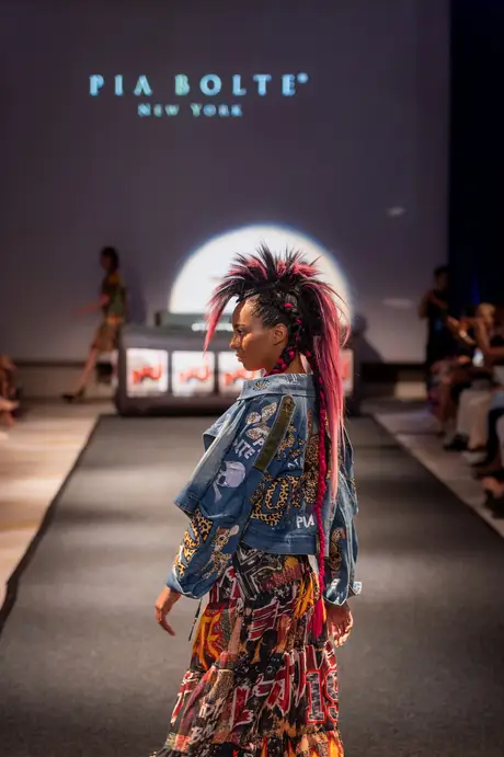 Pia Bolte, 8 August 2026, show 6, Runway. Frame UNHMZV