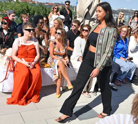 8 August 2026, show 4, Runway. Frame SOSGJQ