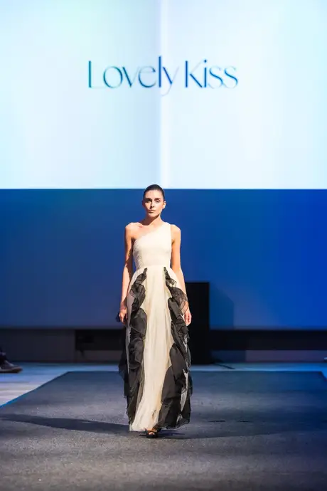 Lovely Kiss, 7 August 2026, show 2, Runway. Frame VBRTDC