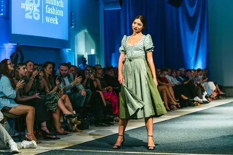 7 August 2026, show 2, Runway. Frame KNO9W1