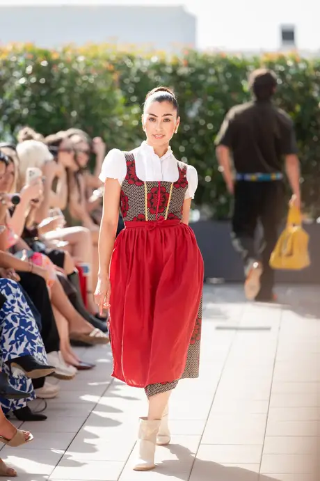 Roubs Style, 9 August 2026, show 4, Runway. Frame 9JMKCB