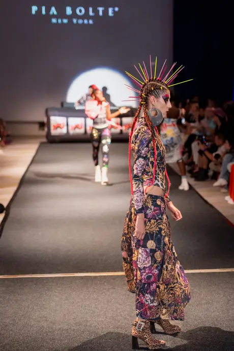 Pia Bolte, 8 August 2026, show 6, Runway. Frame B3MHWT