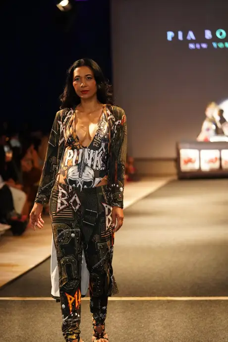 Pia Bolte, 8 August 2026, show 6, Runway. Frame 1NNRWR