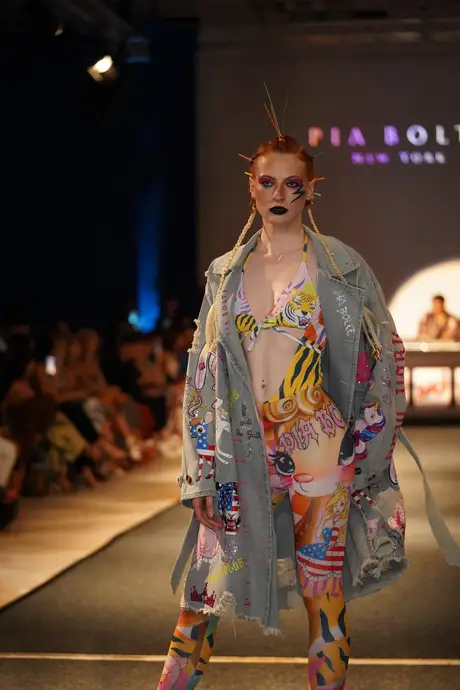 Pia Bolte, 8 August 2026, show 6, Runway. Frame 1ABYTN