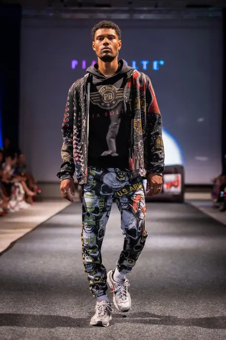 Pia Bolte, 8 August 2026, show 6, Runway. Frame SZ1L5U