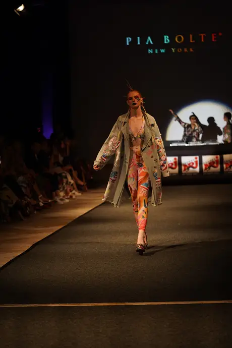 Pia Bolte, 8 August 2026, show 6, Runway. Frame FQSVHB