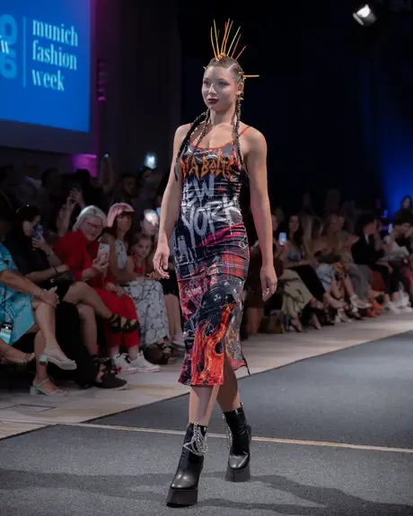 Pia Bolte, 8 August 2026, show 6, Runway. Frame SNDLEM