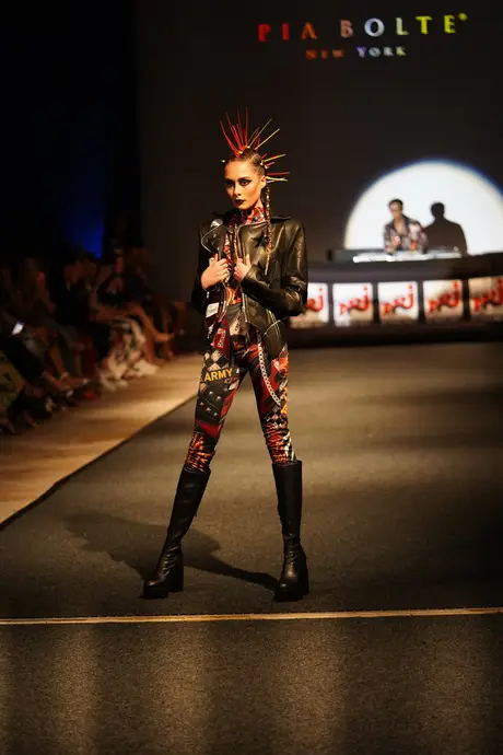 Pia Bolte, 8 August 2026, show 6, Runway. Frame PNXV6H