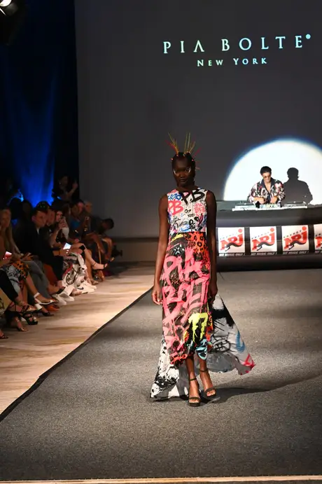 8 August 2026, show 6, Runway. Frame TNE4BA